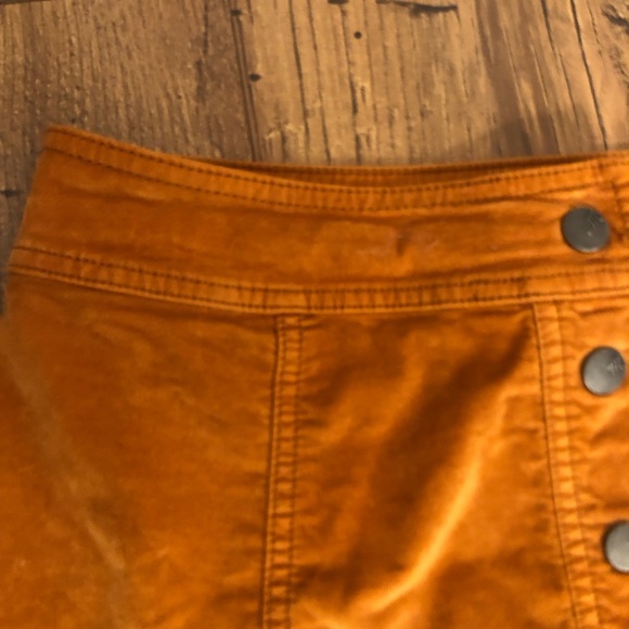 Madewell Velveteen A-Line Mini Skirt: Button-Front Edition Size 10 - Picture 4 of 9